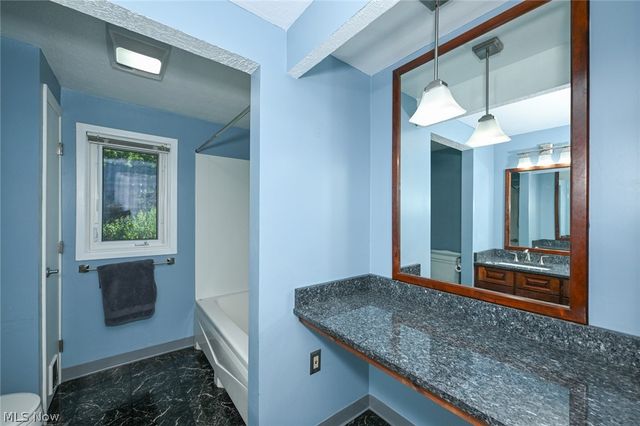3748 E Royalton Road, Brecksville, OH 44141