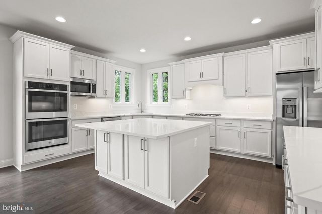 14496 AURORA DR, Woodbridge, VA 22193