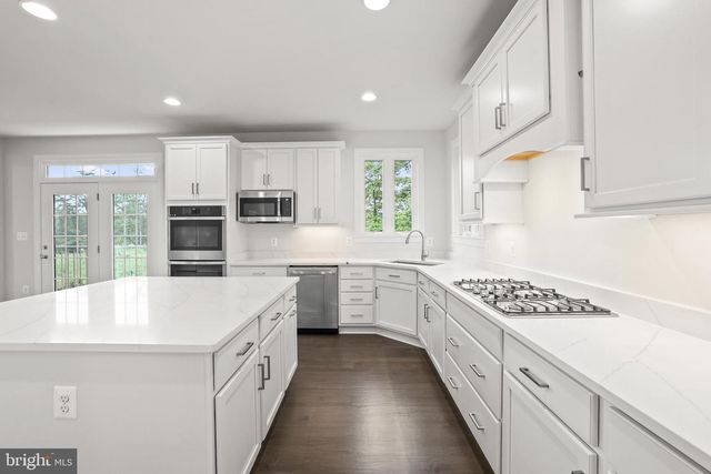 14496 AURORA DR, Woodbridge, VA 22193