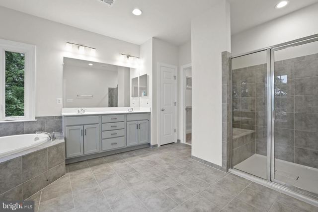 14496 AURORA DR, Woodbridge, VA 22193