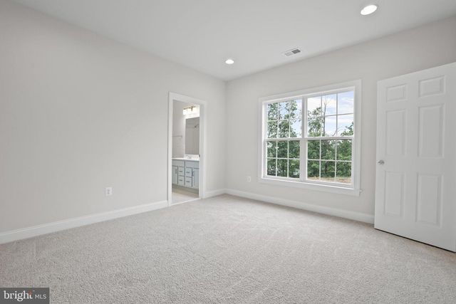 14496 AURORA DR, Woodbridge, VA 22193