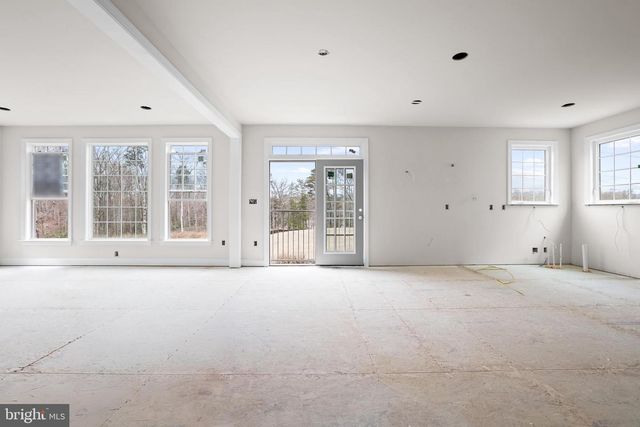 14496 AURORA DR, Woodbridge, VA 22193