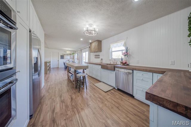 17025 Lariat Lane, Dixon, MO 65459