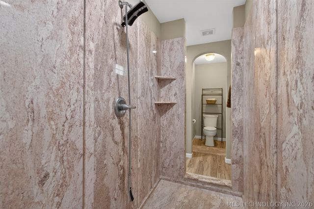 1955 E 136th Street S, Glenpool, OK 74033