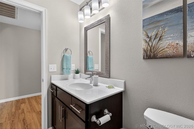 1955 E 136th Street S, Glenpool, OK 74033