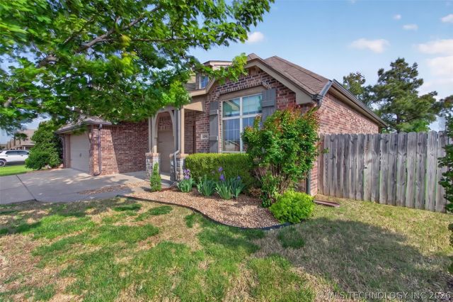 1955 E 136th Street S, Glenpool, OK 74033