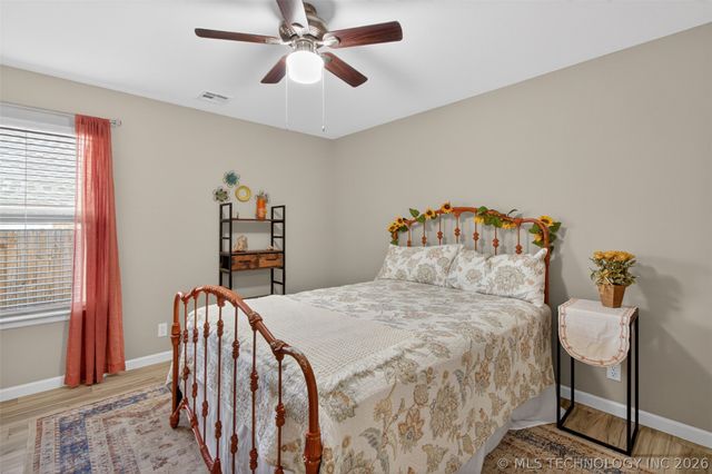 1955 E 136th Street S, Glenpool, OK 74033