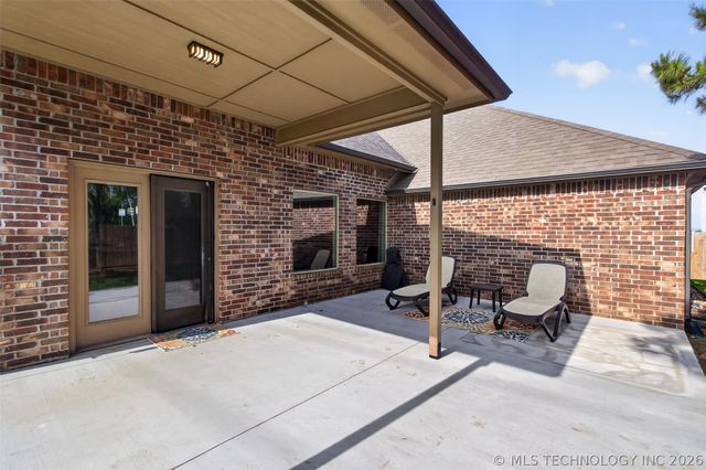 1955 E 136th Street S, Glenpool, OK 74033