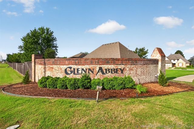 1955 E 136th Street S, Glenpool, OK 74033