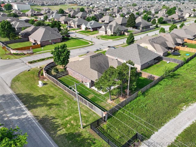 1955 E 136th Street S, Glenpool, OK 74033