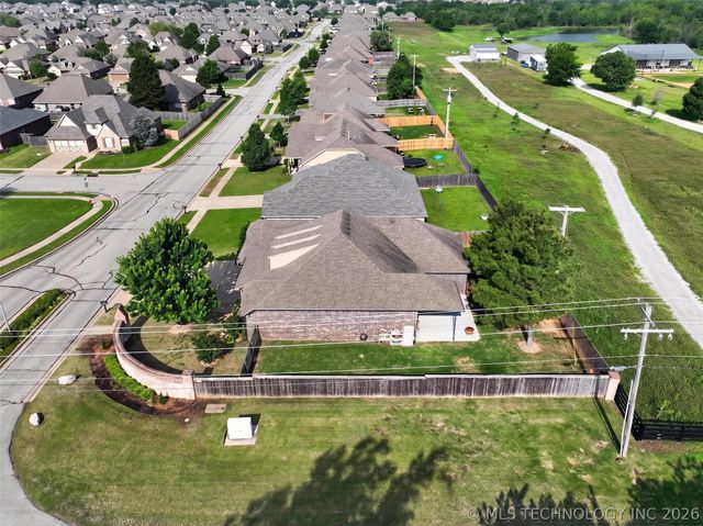 1955 E 136th Street S, Glenpool, OK 74033