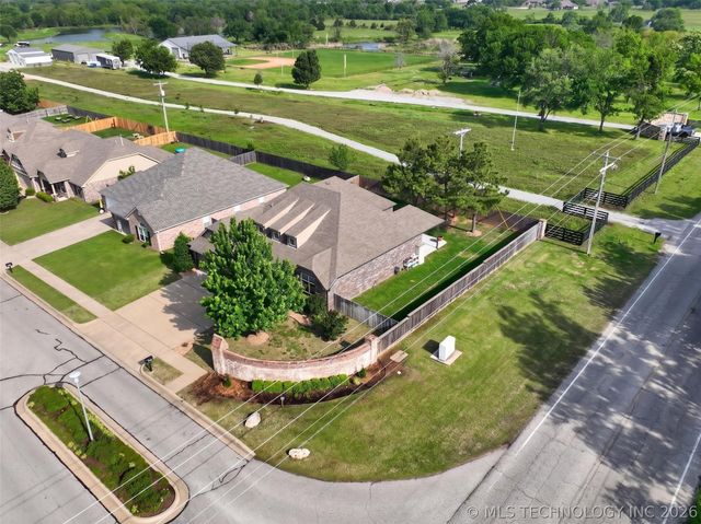 1955 E 136th Street S, Glenpool, OK 74033