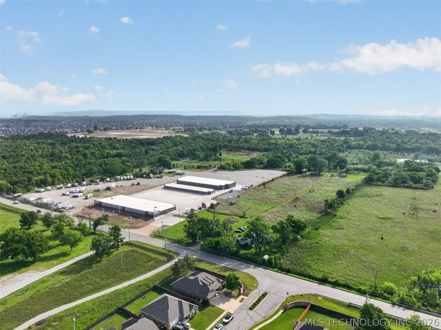 1955 E 136th Street S, Glenpool, OK 74033