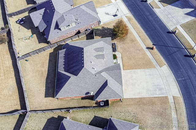 12113 E 69th Street N, Owasso, OK 74055