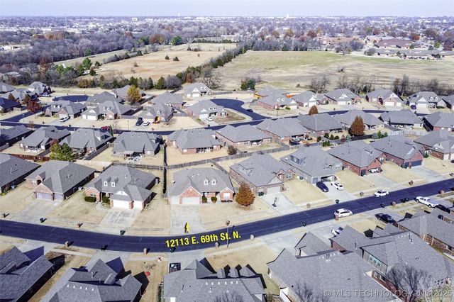 12113 E 69th Street N, Owasso, OK 74055