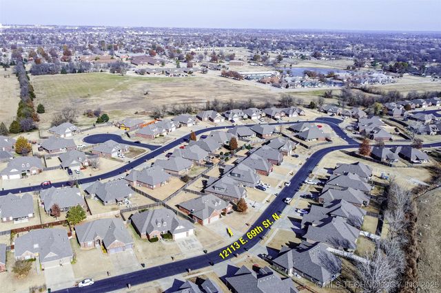 12113 E 69th Street N, Owasso, OK 74055
