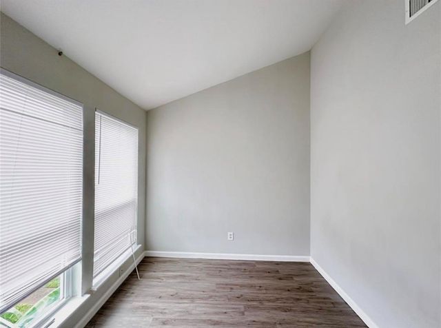 8717 Victorian Village Drive 8717, Houston, TX 77071