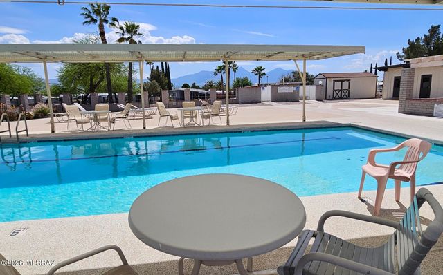 91 W Olive Drive, Green Valley, AZ 85614