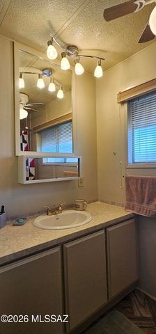 91 W Olive Drive, Green Valley, AZ 85614