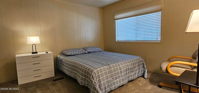 91 W Olive Drive, Green Valley, AZ 85614