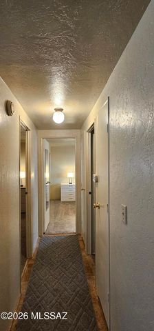 91 W Olive Drive, Green Valley, AZ 85614
