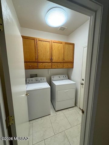 8077 W Morning Light Way, Tucson, AZ 85743