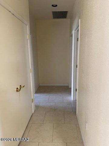 8077 W Morning Light Way, Tucson, AZ 85743