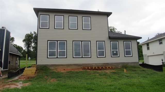 738 W Cattle, Onalaska, TX 77360