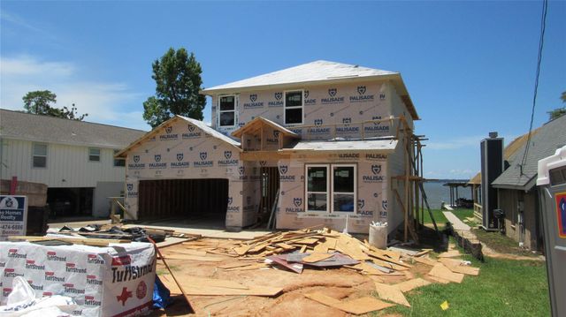 738 W Cattle, Onalaska, TX 77360