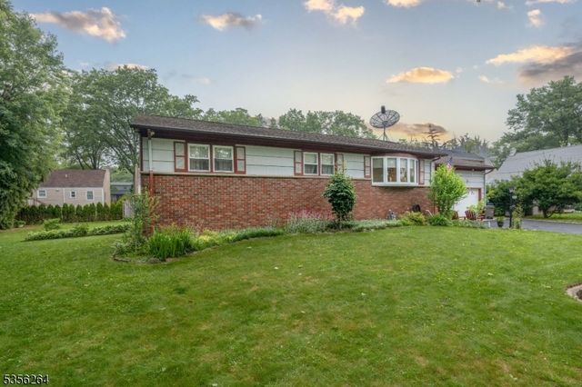 950 Beaver Pl, Rahway City, NJ 07065