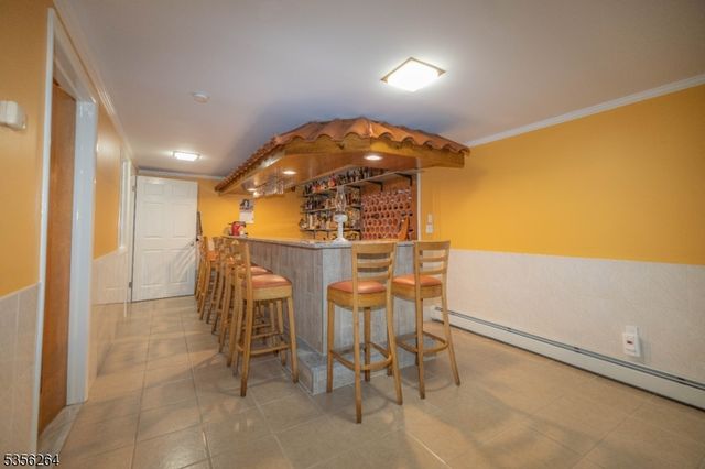 950 Beaver Pl, Rahway City, NJ 07065