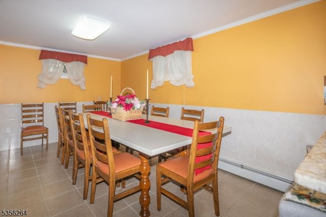 950 Beaver Pl, Rahway City, NJ 07065