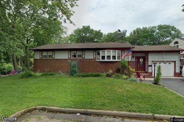 950 Beaver Pl, Rahway City, NJ 07065