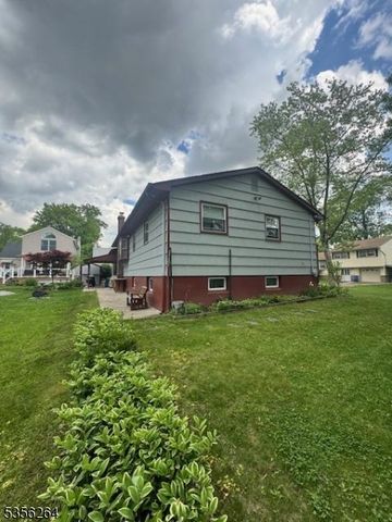 950 Beaver Pl, Rahway City, NJ 07065