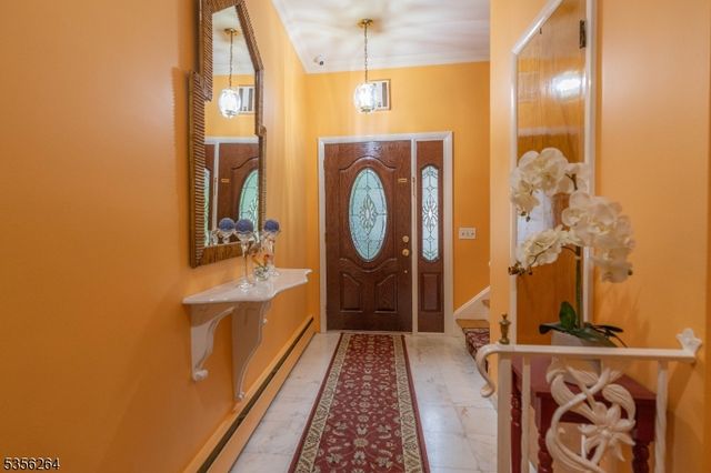 950 Beaver Pl, Rahway City, NJ 07065