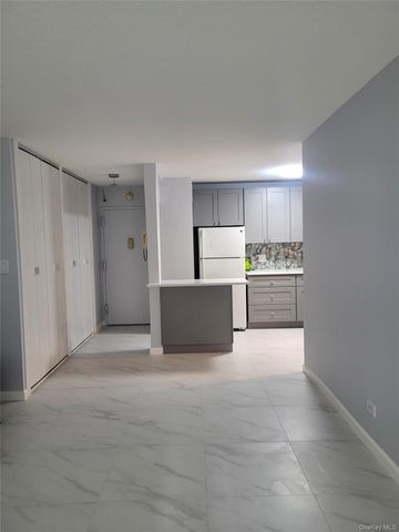 138-35 Elder Avenue 1 E, Flushing, NY 11355
