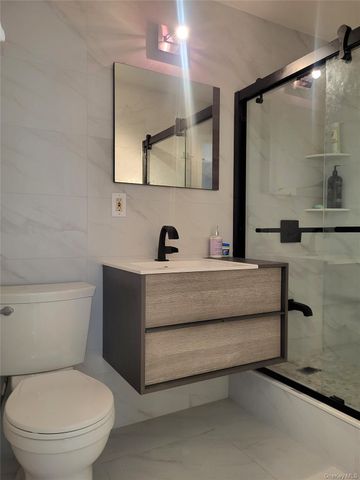 138-35 Elder Avenue 1 E, Flushing, NY 11355