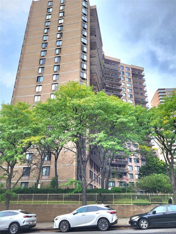 138-35 Elder Avenue 1 E, Flushing, NY 11355