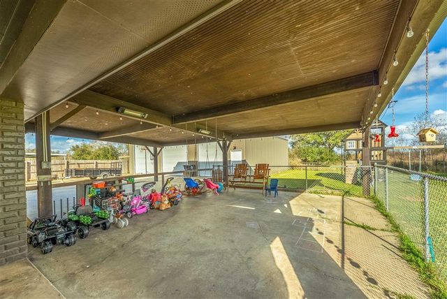 141 Thomas Lane, Lake Charles, LA 70607