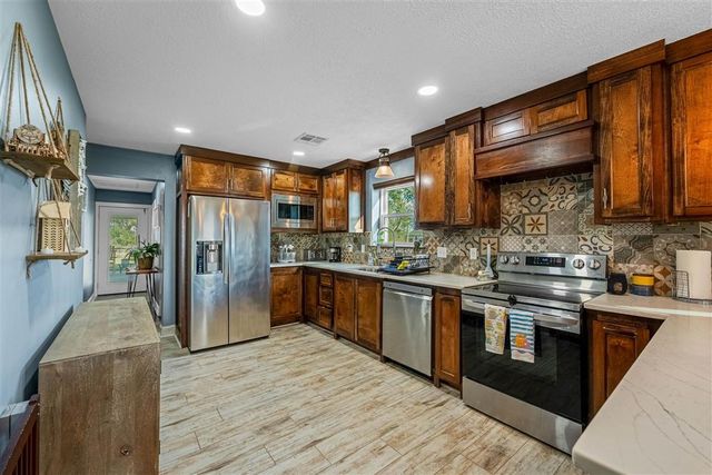 141 Thomas Lane, Lake Charles, LA 70607