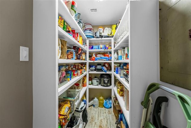 141 Thomas Lane, Lake Charles, LA 70607