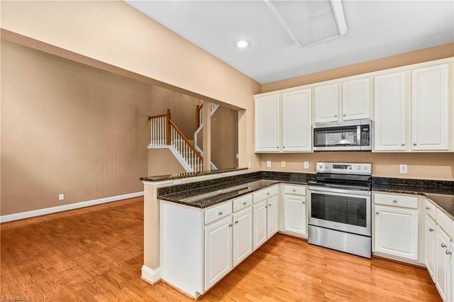 211 Channel Cove Court, Jamestown, NC 27282