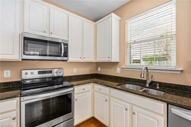 211 Channel Cove Court, Jamestown, NC 27282
