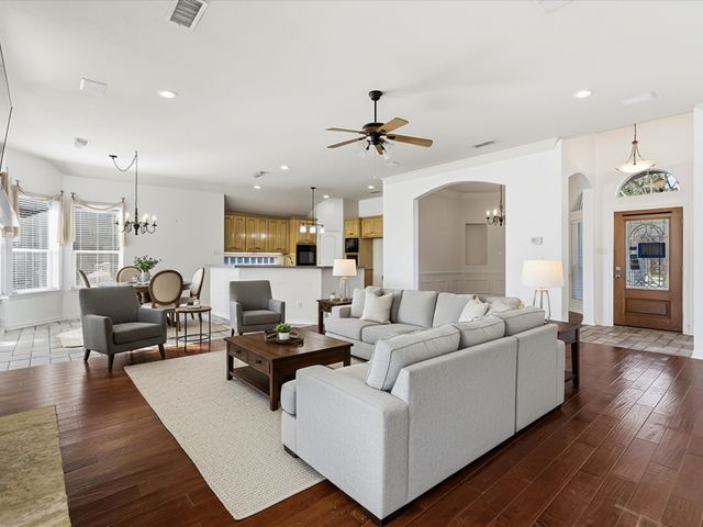 5 Colt Court, Mansfield, TX 76063