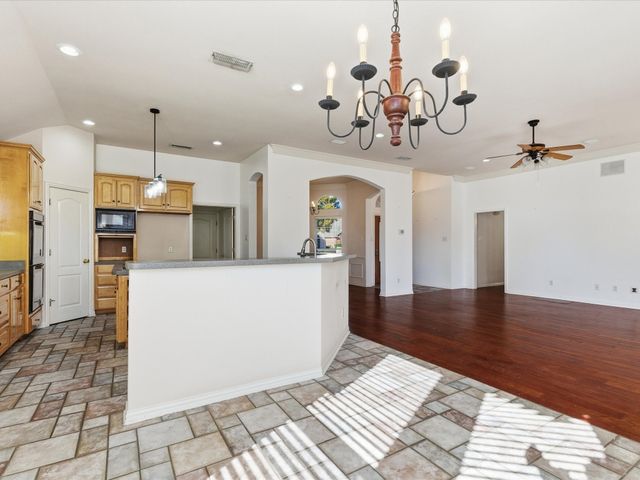 5 Colt Court, Mansfield, TX 76063