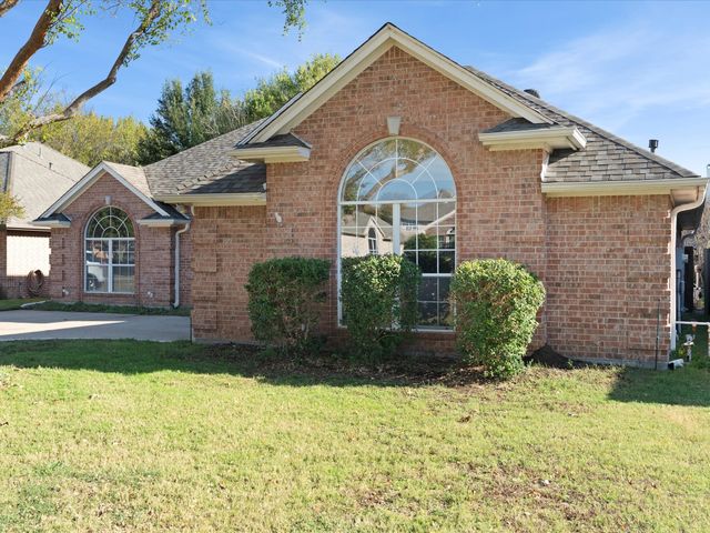 5 Colt Court, Mansfield, TX 76063