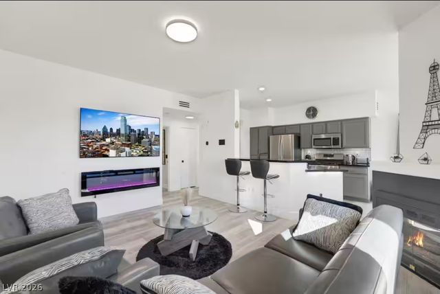 8501 West University Avenue 2077, Las Vegas, NV 89147