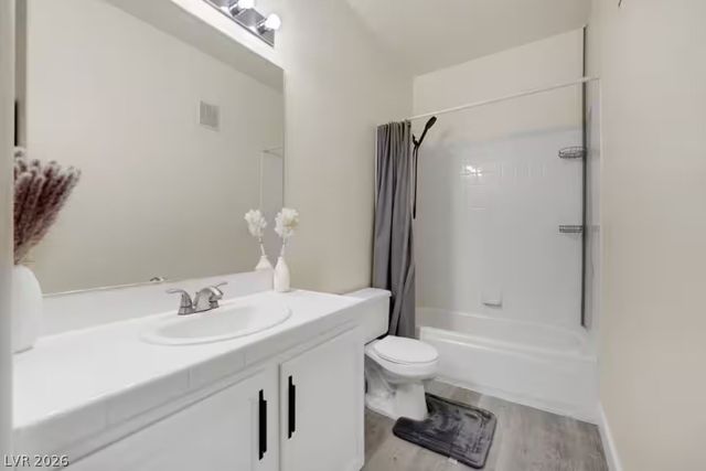 8501 West University Avenue 2077, Las Vegas, NV 89147