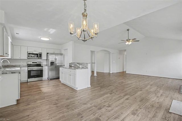 14 Mallard RN, Hampton, VA 23669