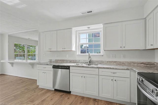 14 Mallard RN, Hampton, VA 23669